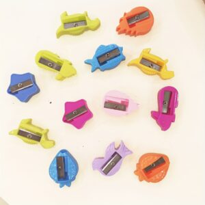 50pcs Cartoon Animal Pencil Sharpeners in Bulk, Colorful Pocket Sized Mini Handheld Pencil Sharpener, Perfect for Party Favors, Goodie Bags, Classroom Prizes and School Supplies (Styles randomized)